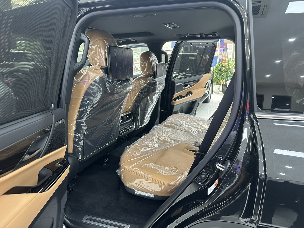 Bán Xe  Lexus LX 600 năm 2026, màu đen, xe nhập mới 100%