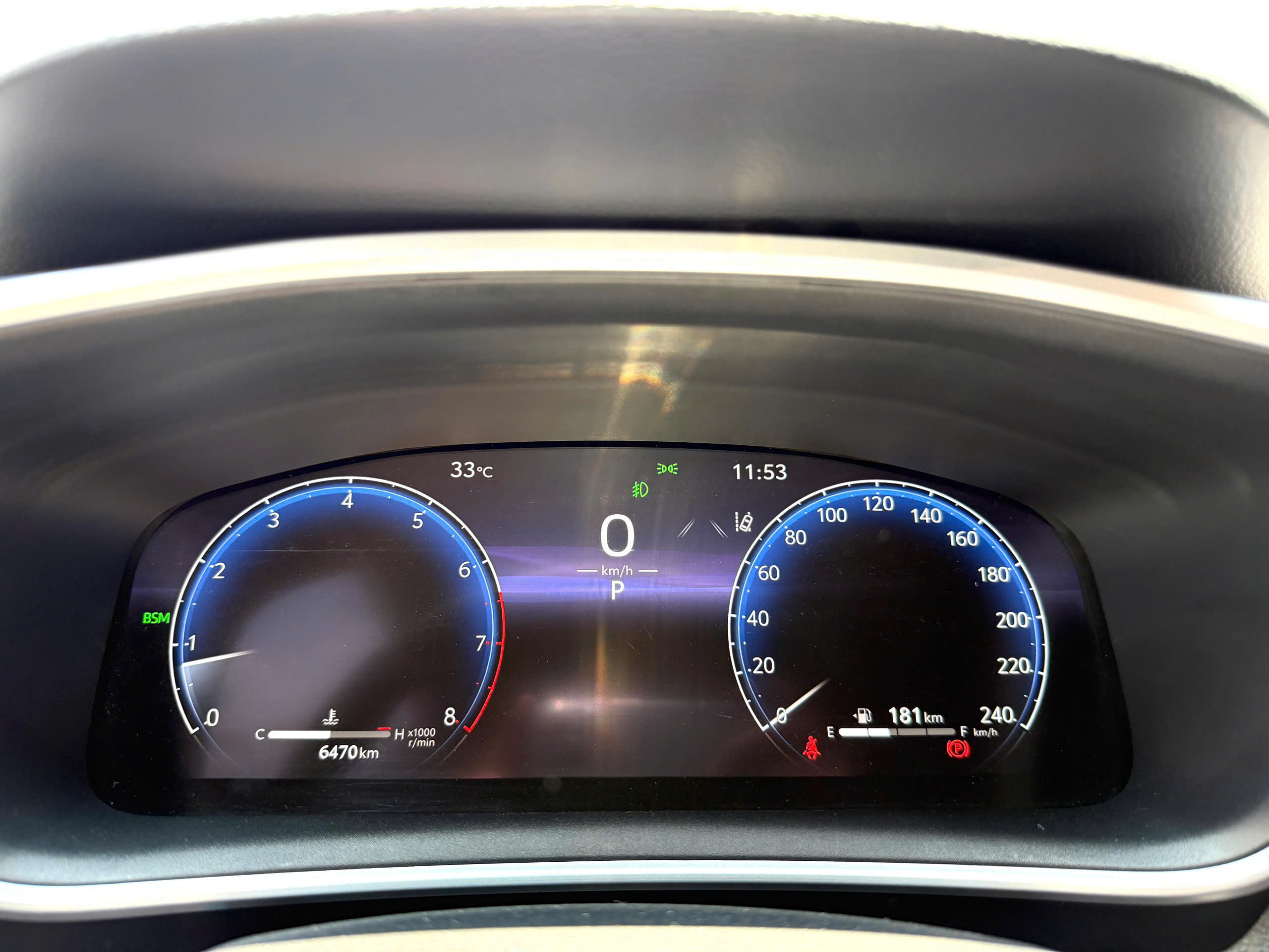 Cần bán Toyota Corolla Cross 1.8V năm 2026, màu trắng, xe nhập