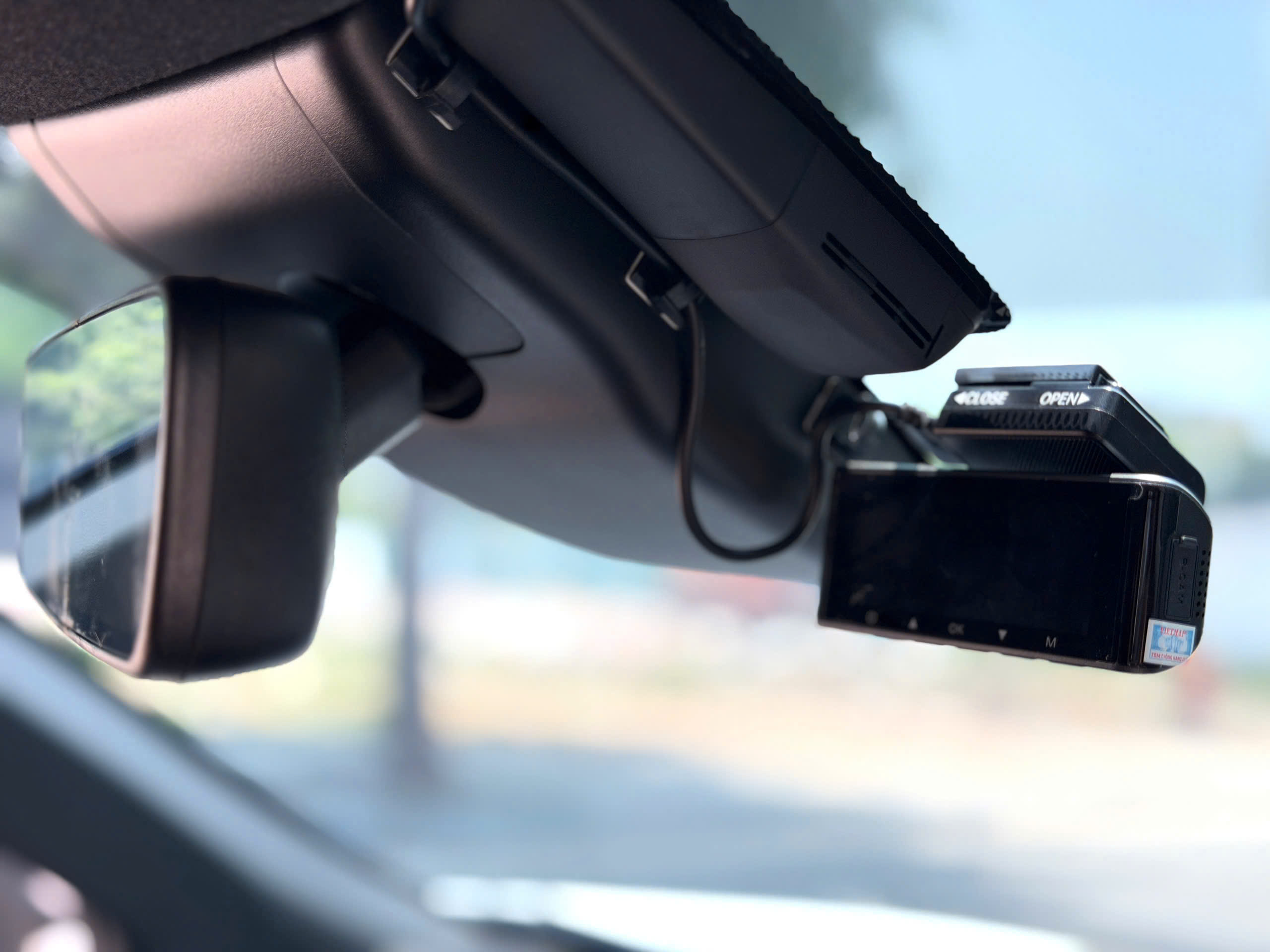 Cần bán Toyota Corolla Cross 1.8V năm 2026, màu trắng, xe nhập