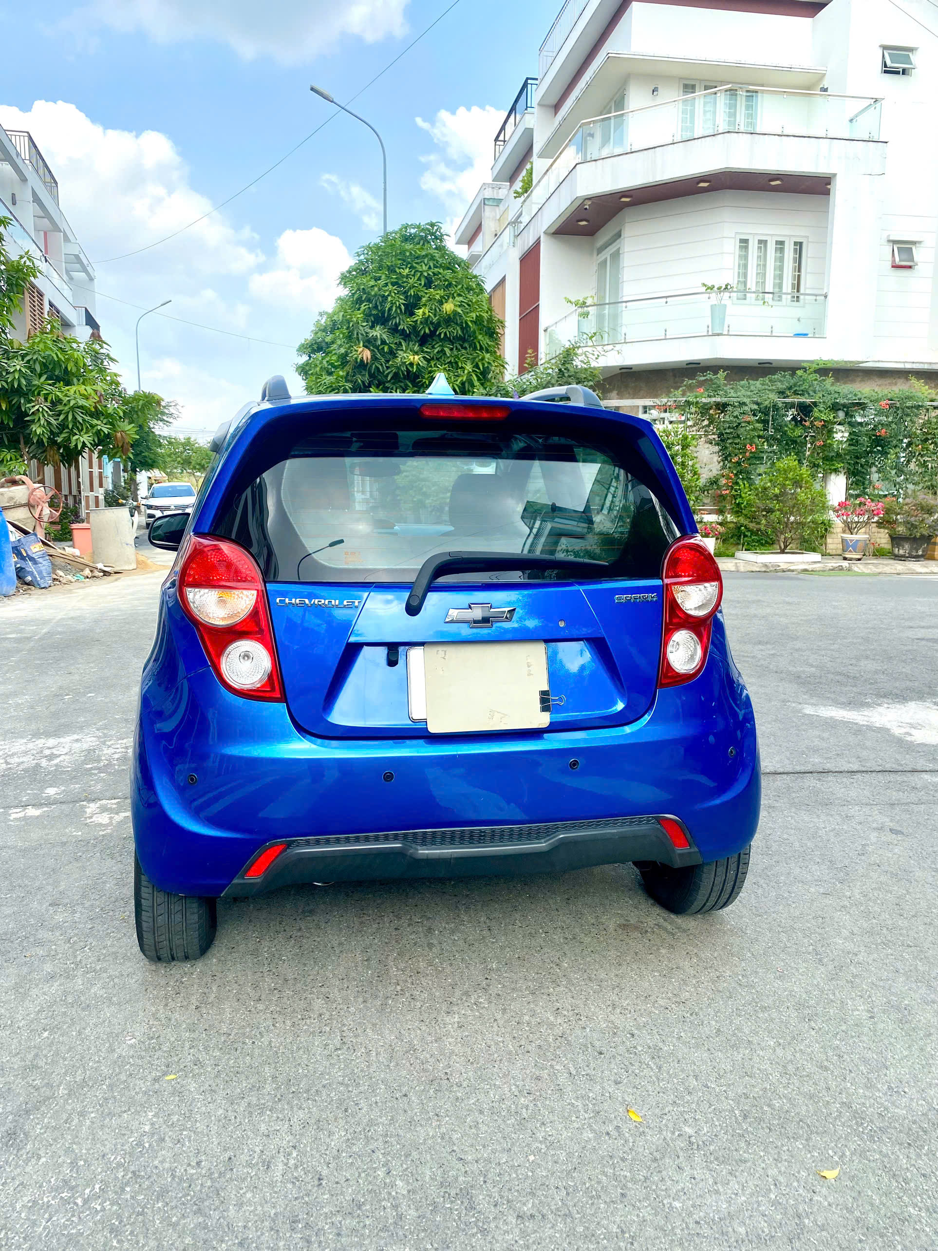 Xe 5 chổ nhỏ gọn tiết kiệm nhiên liệu Spark LS 2017 số sàn