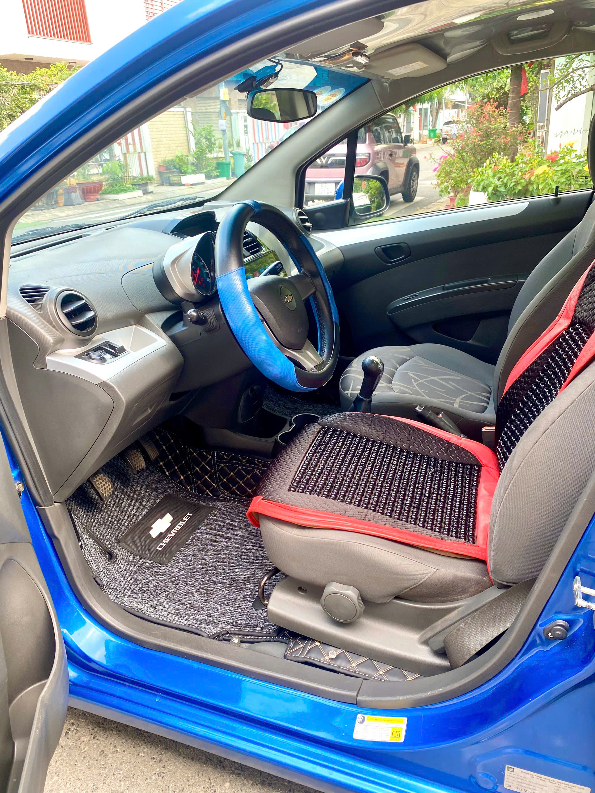 Xe 5 chổ nhỏ gọn tiết kiệm nhiên liệu Spark LS 2017 số sàn