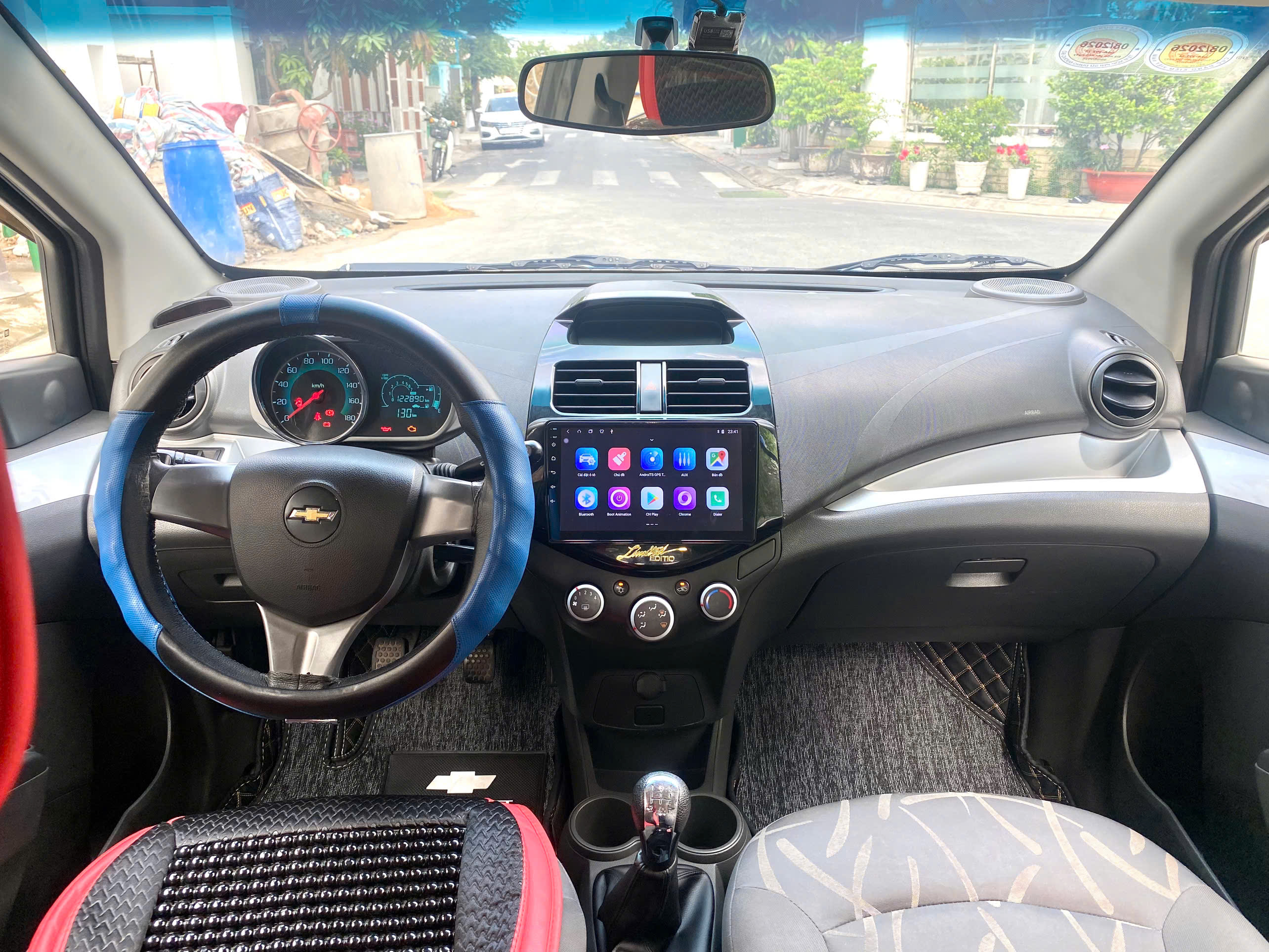 Xe 5 chổ nhỏ gọn tiết kiệm nhiên liệu Spark LS 2017 số sàn