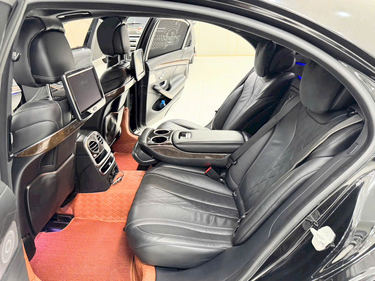 Gía chỉ quanh 1 đồng đã có Mercedes- Benz S500L 2015 Xe Chất