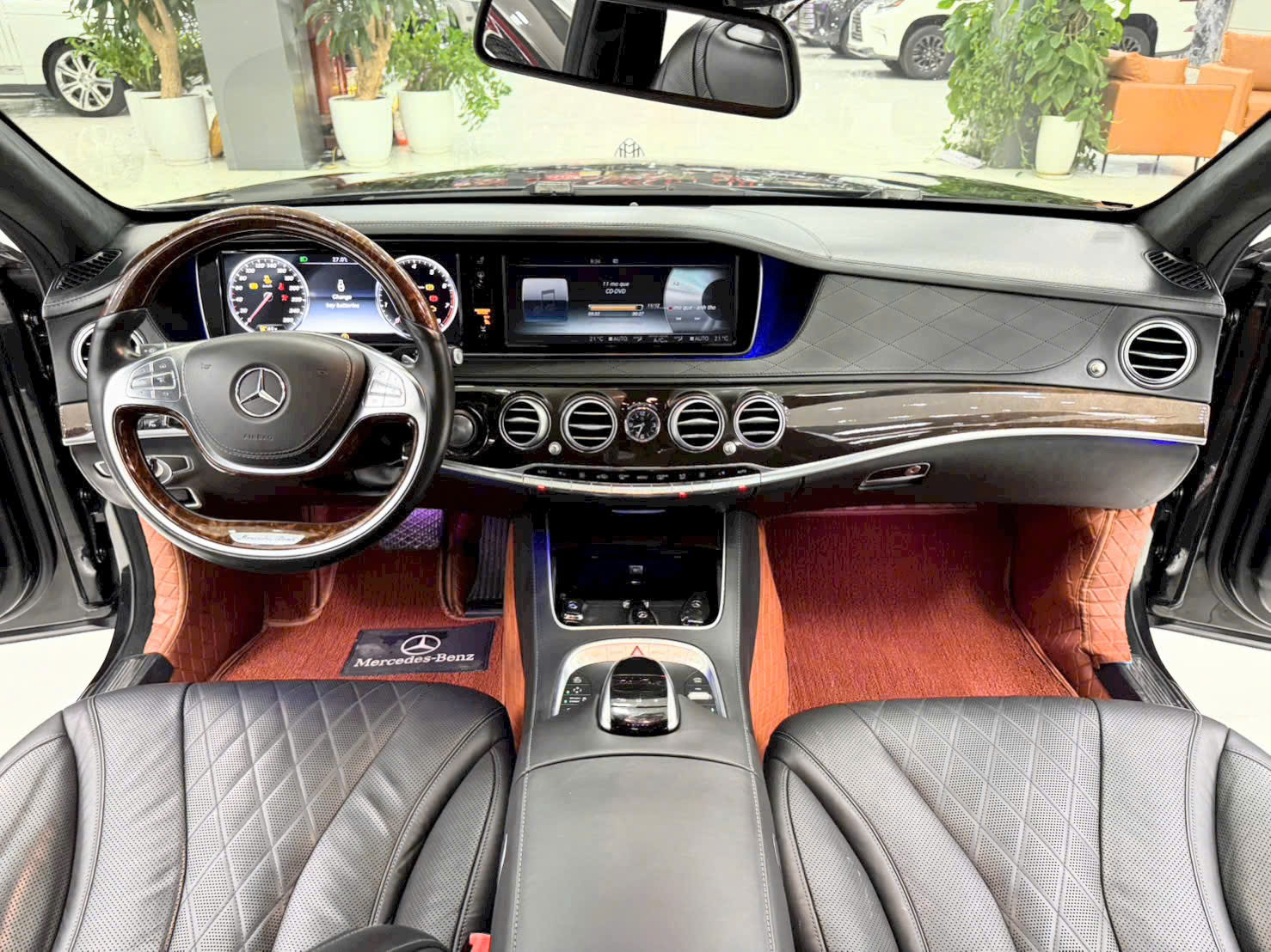 Gía chỉ quanh 1 đồng đã có Mercedes- Benz S500L 2015 Xe Chất