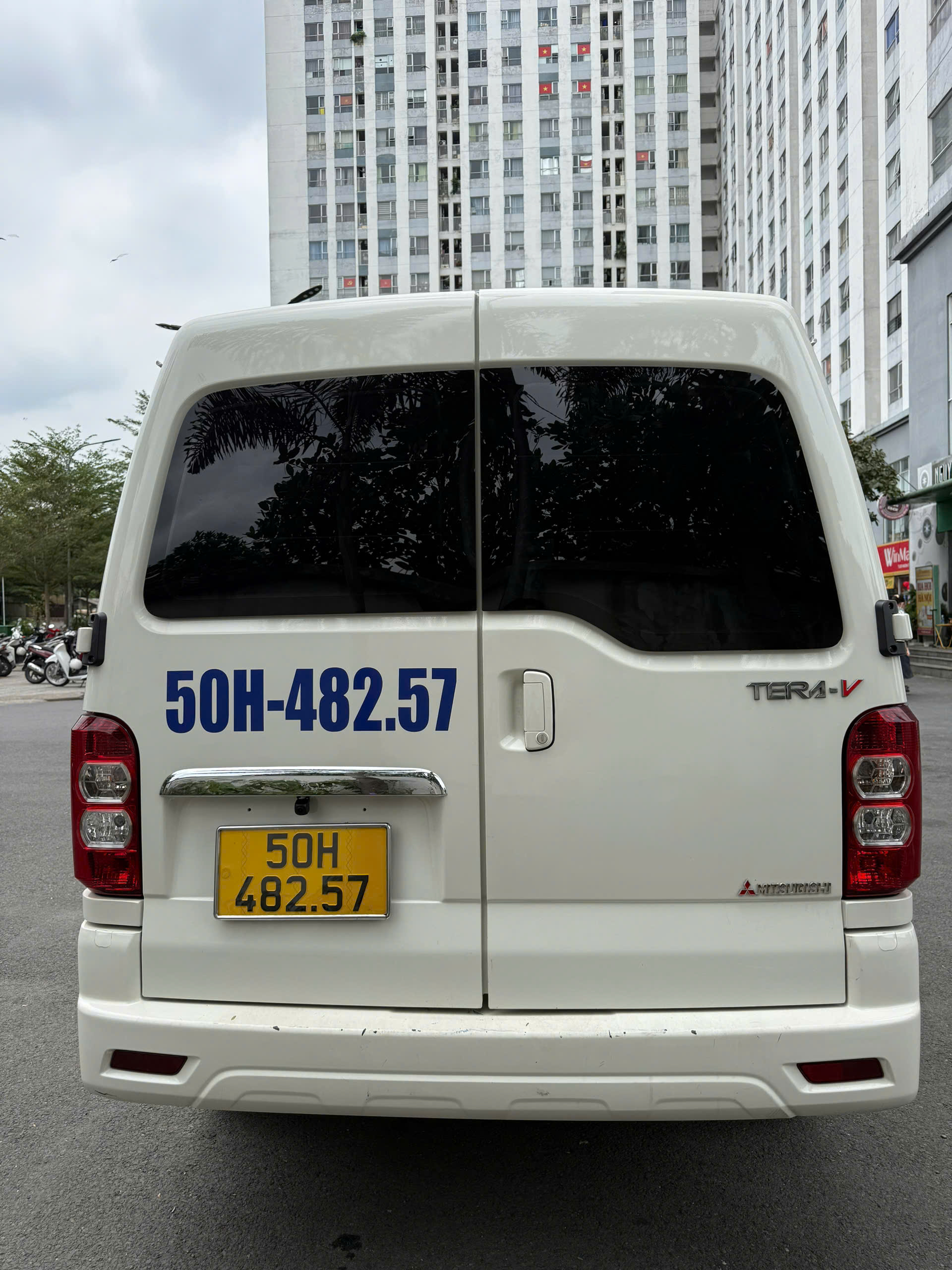 VAN TERA- V Tải 945KG Đời 2024, Đăng Kí Lần Đầu Tháng 9/2024.