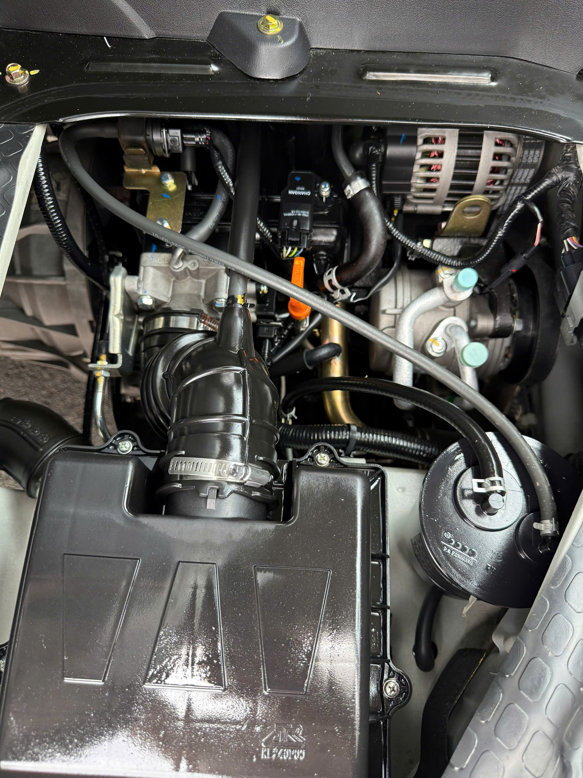 VAN TERA- V Tải 945KG Đời 2024, Đăng Kí Lần Đầu Tháng 9/2024.