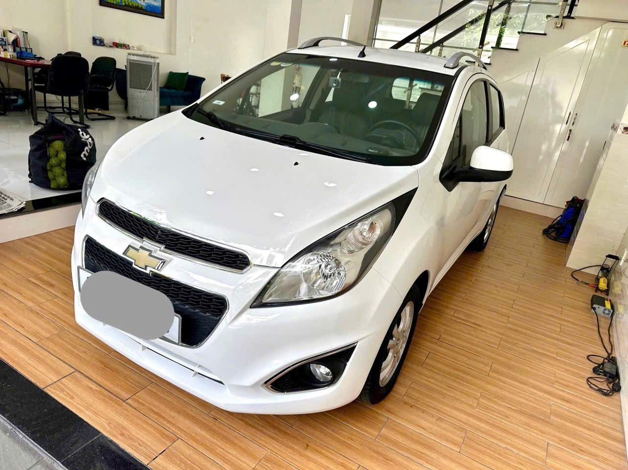 Xe 5 chổ nhỏ gọn tiết kiệm Chevrolet Spark LT 2014 số sàn bản đủ