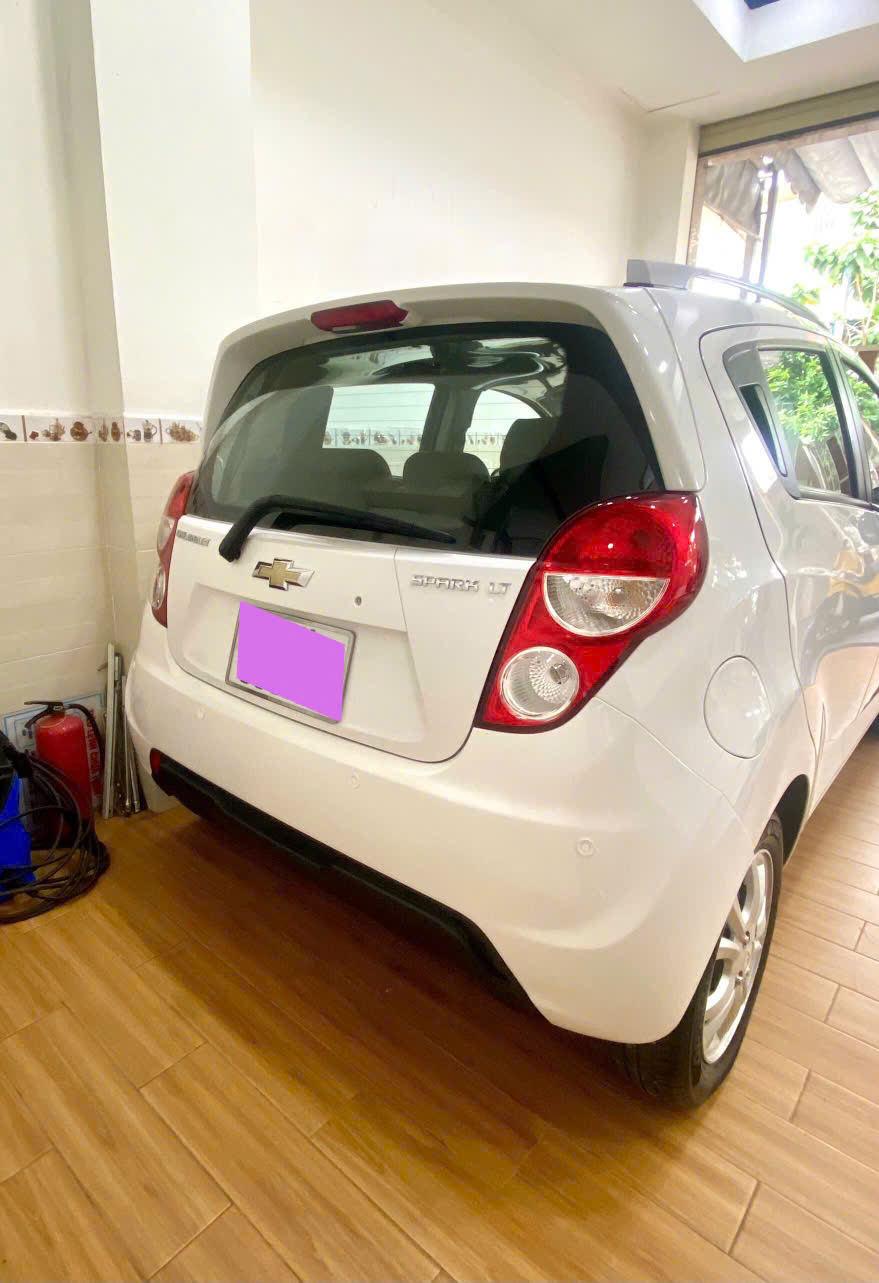 Xe 5 chổ nhỏ gọn tiết kiệm Chevrolet Spark LT 2014 số sàn bản đủ