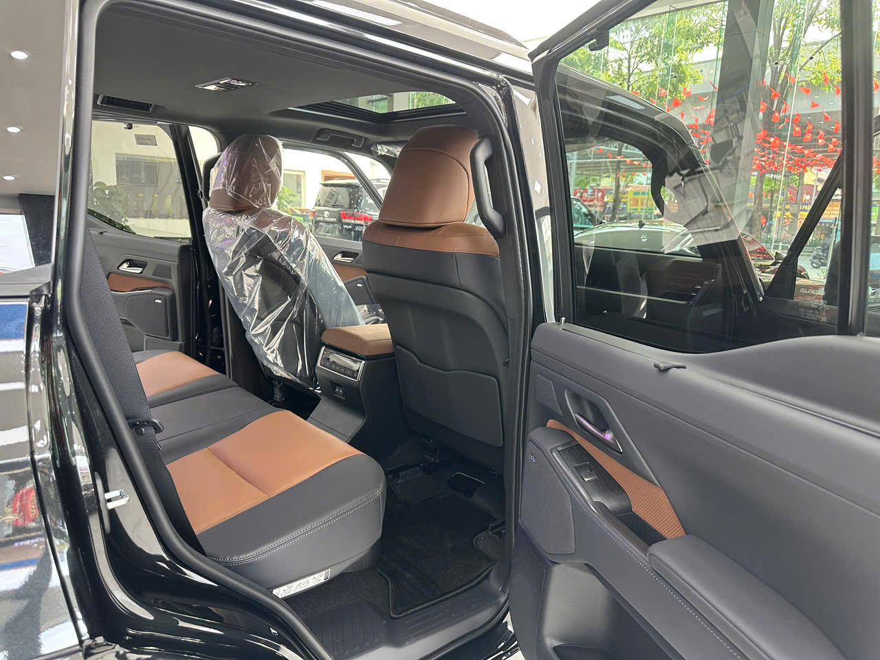 bán xe Lexus GX 550 sản xuất năm 2026, màu đen, nhập khẩu nguyên chiếc mới 100%