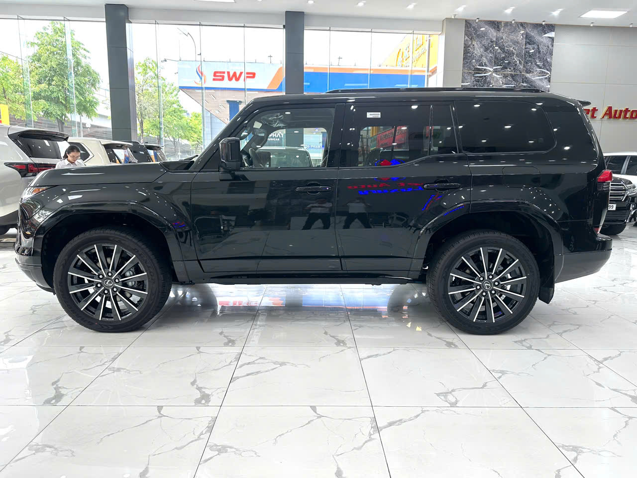 bán xe Lexus GX 550 sản xuất năm 2026, màu đen, nhập khẩu nguyên chiếc mới 100%