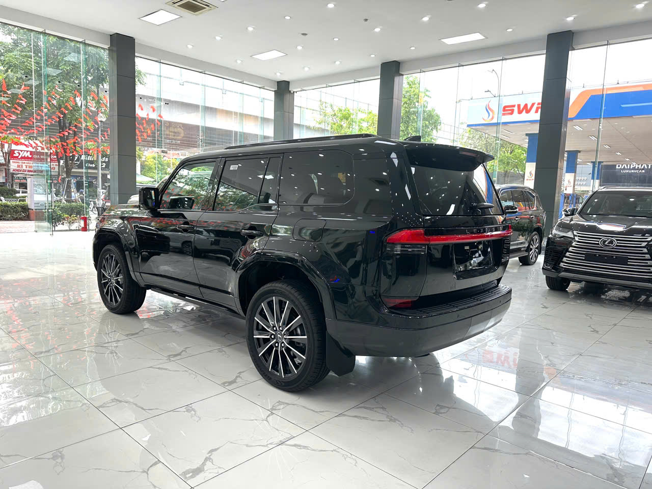 bán xe Lexus GX 550 sản xuất năm 2026, màu đen, nhập khẩu nguyên chiếc mới 100%
