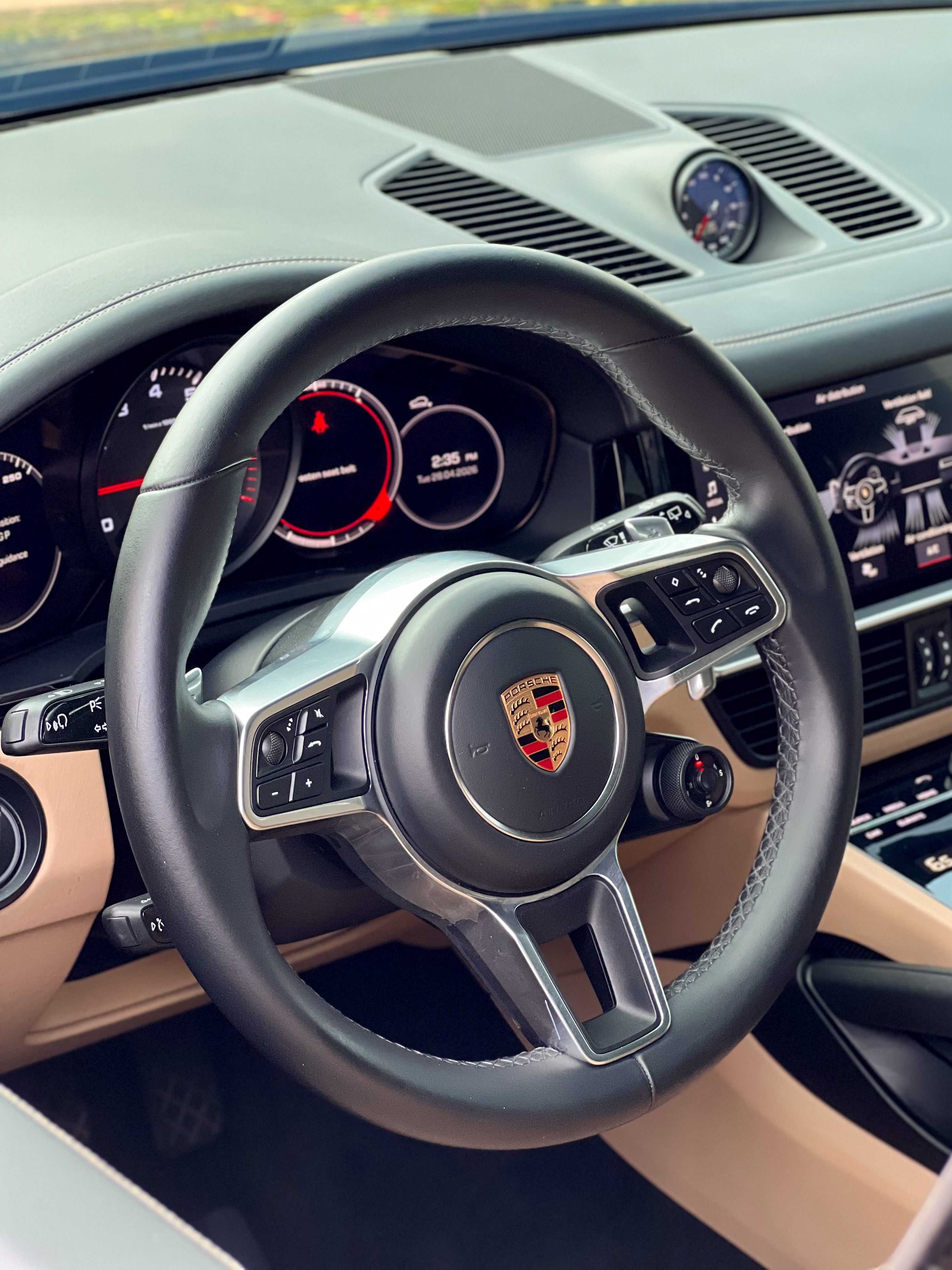 Bán Porsche Cayenne năm sản xuất 2018, màu xanh lam, nhập khẩu nguyên chiếc, giá tốt