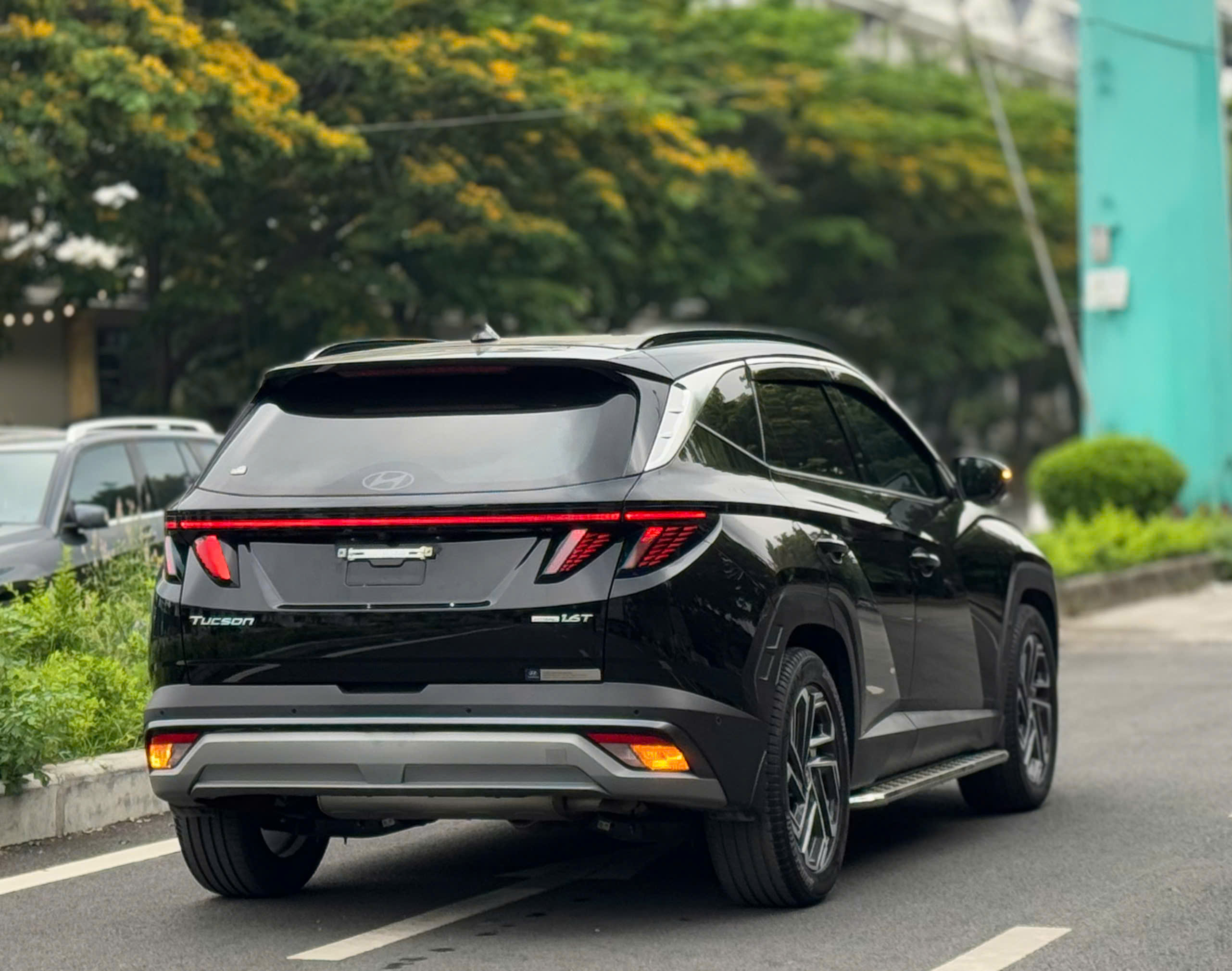 HYUNDAI TUCSON 1.6 TURBO SX 2025 XE ĐẸP NHƯ MỚI