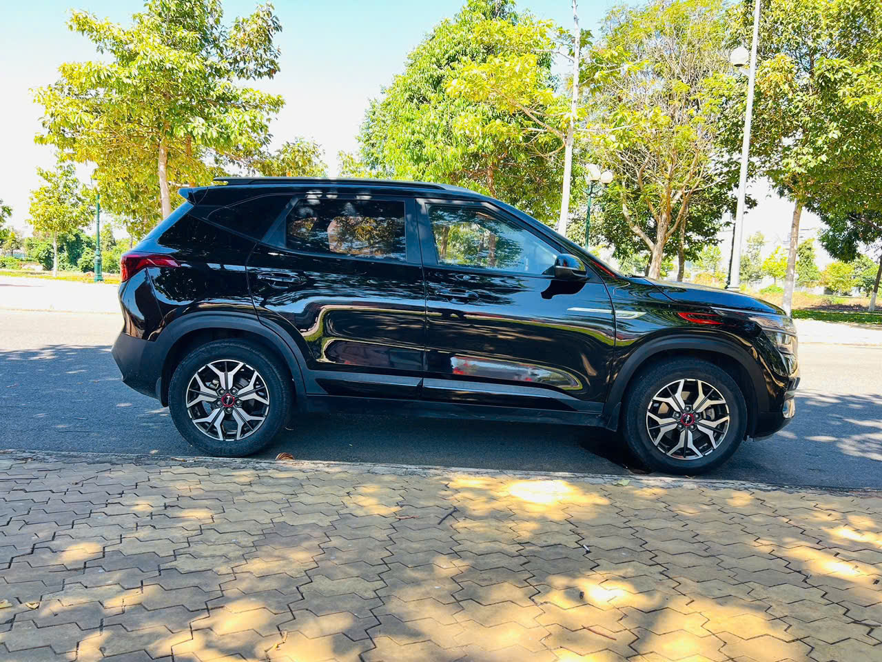 Kia Seltos 2021 – Bản Trung