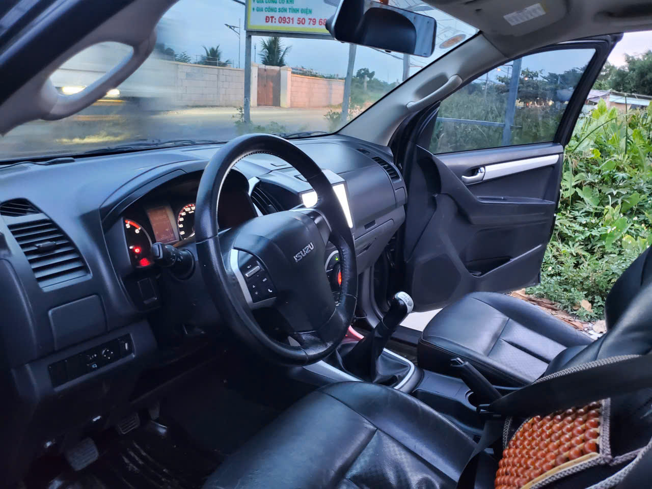 Isuzu D-Max 2017 Số Sàn 1 Cầu – Máy Số Zin, Giá Mềm