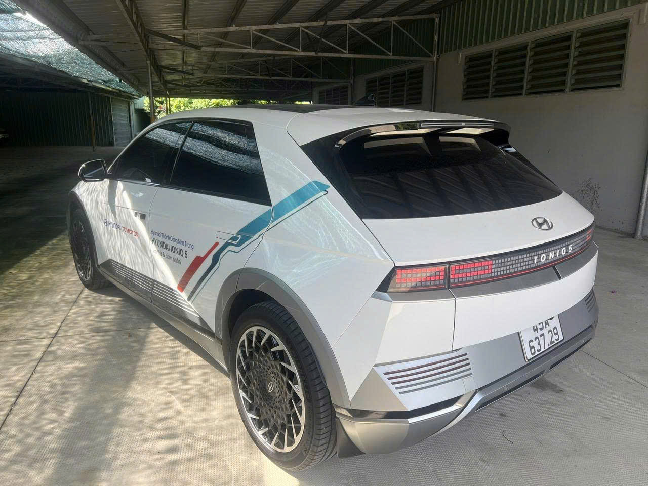 Thanh lý IONIQ 5 - Pres. - màu trắng Ngọc Trinh