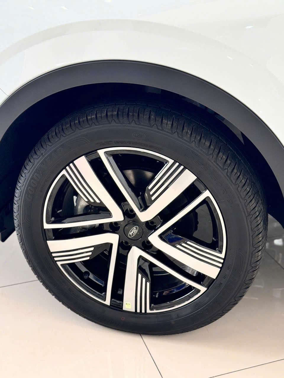 Ford Territory Titanium X sản xuất 2026 chỉ 833 triệu