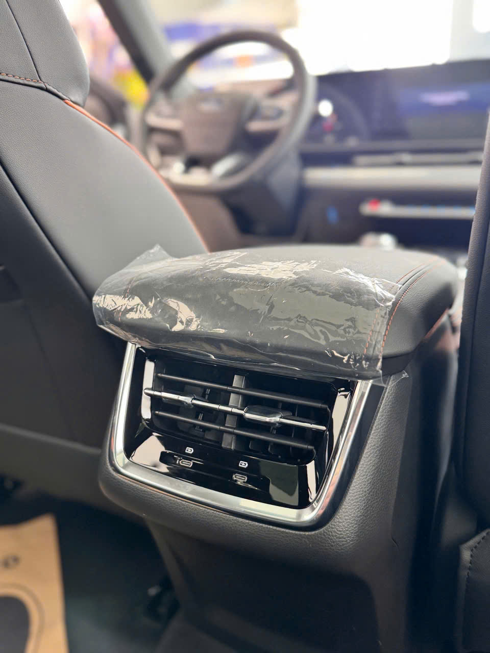 Ford Territory Titanium X sản xuất 2026 chỉ 833 triệu