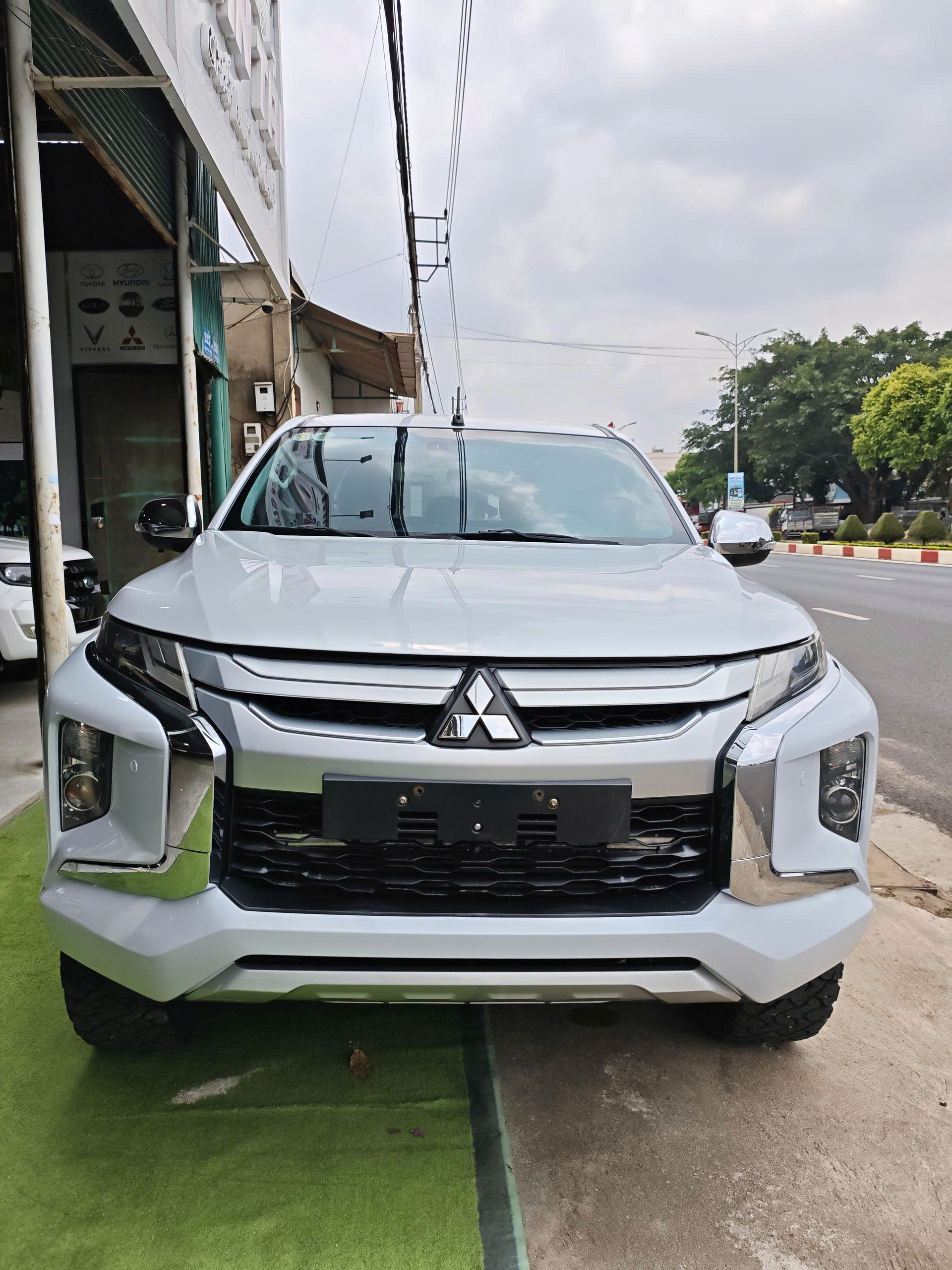 Mitsubishi Triton 2019 – Số Tự Động 2 Cầu