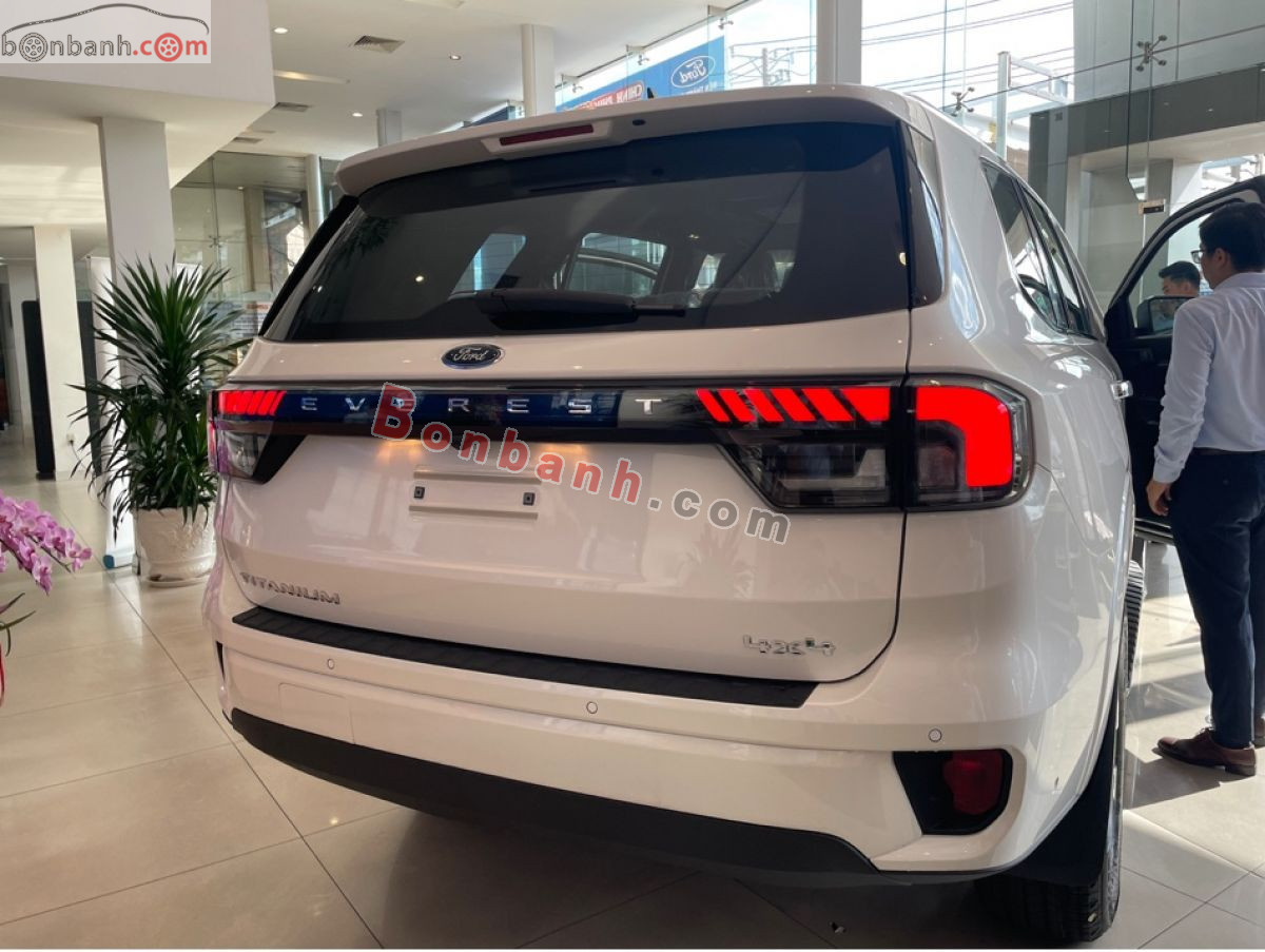 Bán ô tô Ford Everest Titanium Plus 2.0L 4x4 AT - 2026 - xe mới