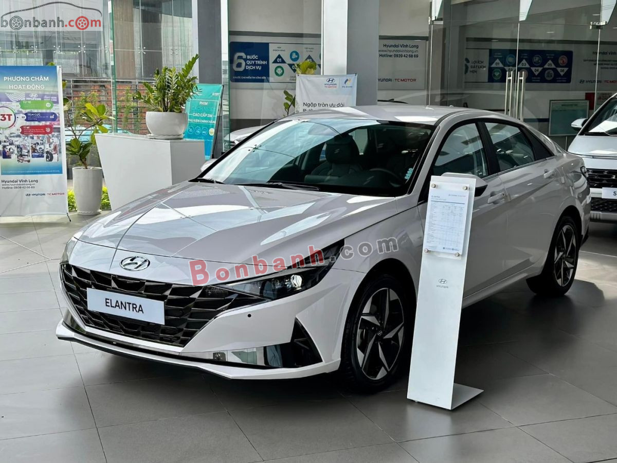 Bán ô tô Hyundai Elantra 2.0 AT Cao cấp - 2026 - xe mới