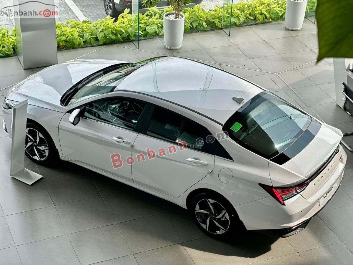Bán ô tô Hyundai Elantra 2.0 AT Cao cấp - 2026 - xe mới