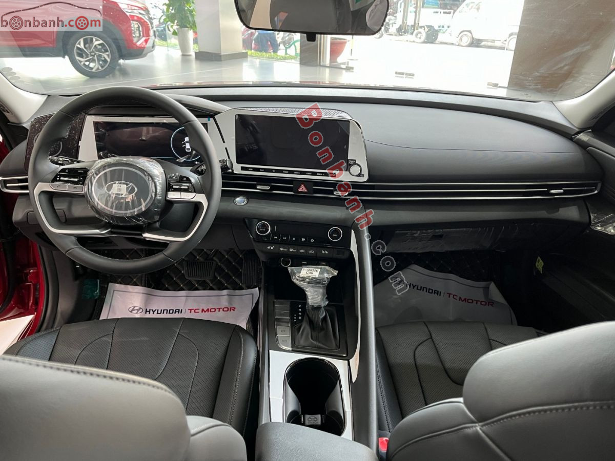 Bán ô tô Hyundai Elantra 2.0 AT Cao cấp - 2026 - xe mới