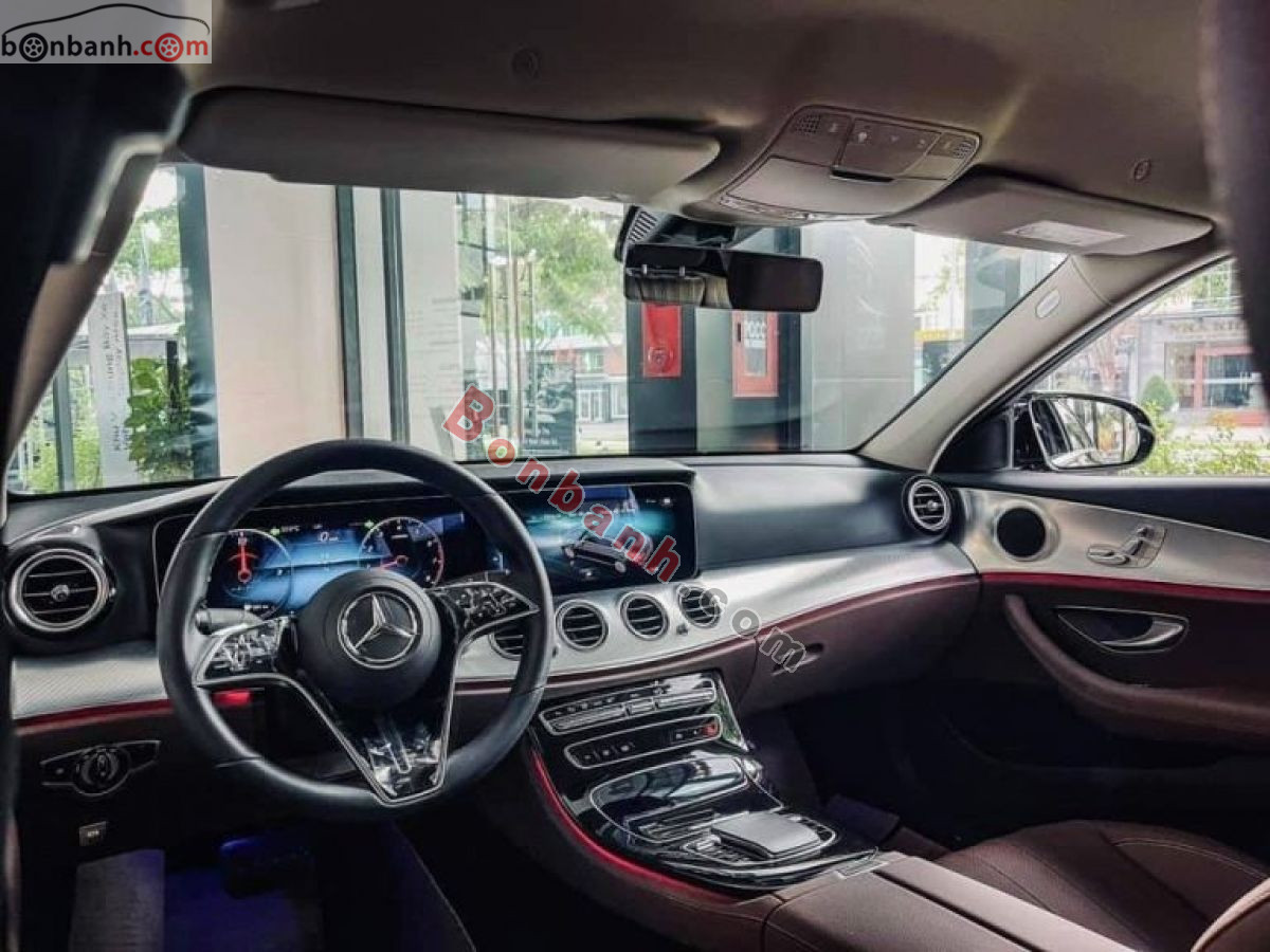 Bán ô tô Mercedes Benz E class E180 - 2025 - xe mới