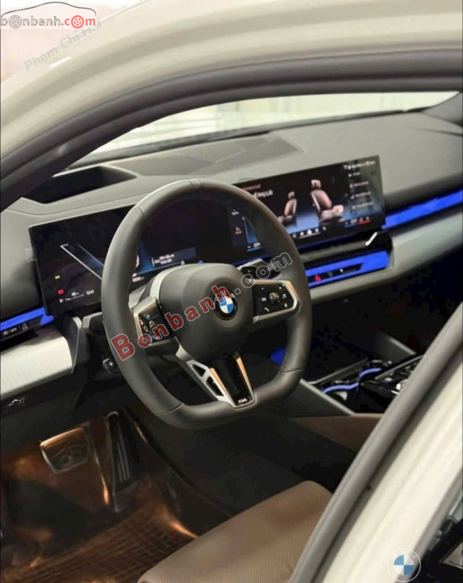 Bán ô tô BMW 5 Series 530i M Sport - 2026 - xe mới