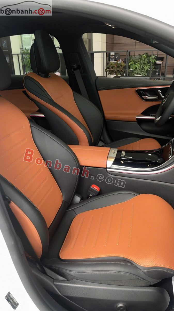 Bán ô tô Mercedes Benz C class C300 AMG - 2025 - xe mới