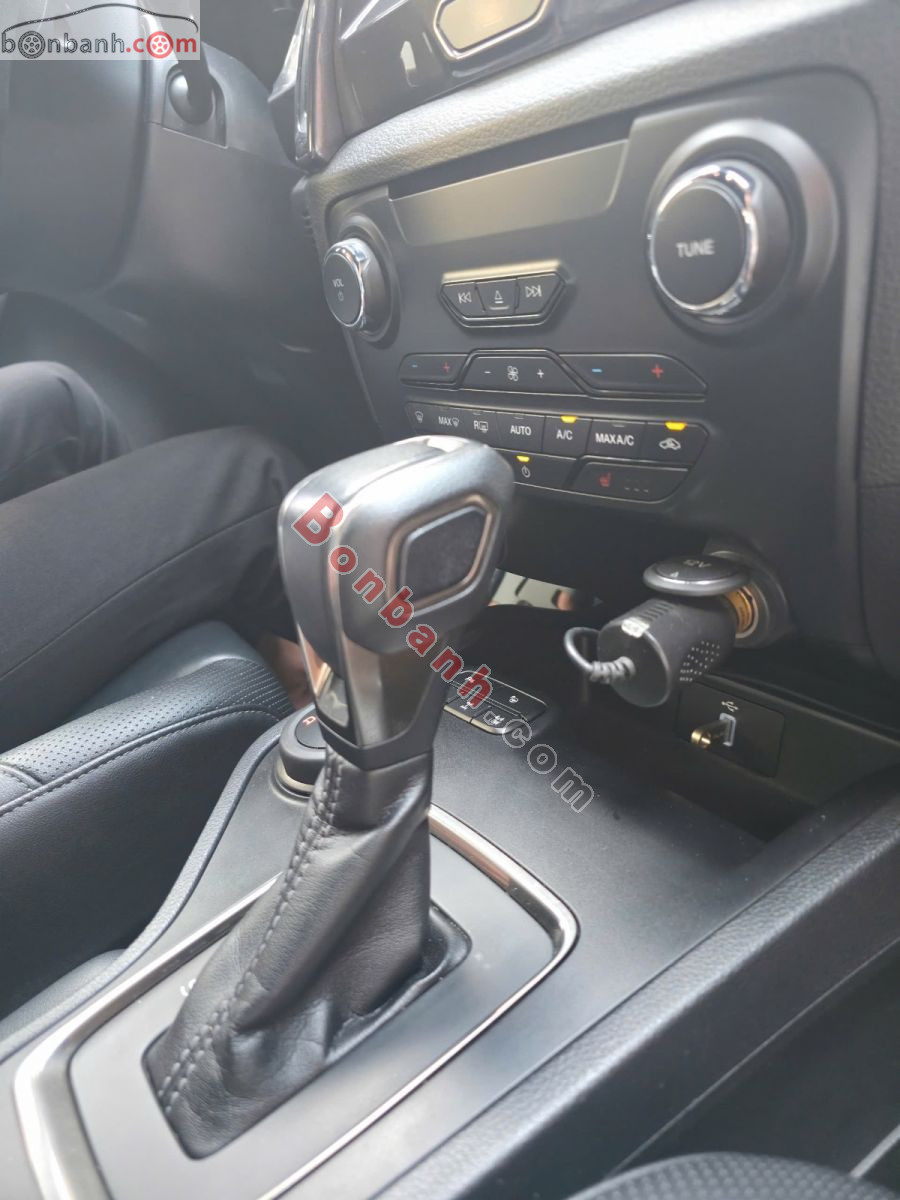 Bán ô tô Ford Everest Titanium 2.0L 4x4 AT - 2020 - xe cũ