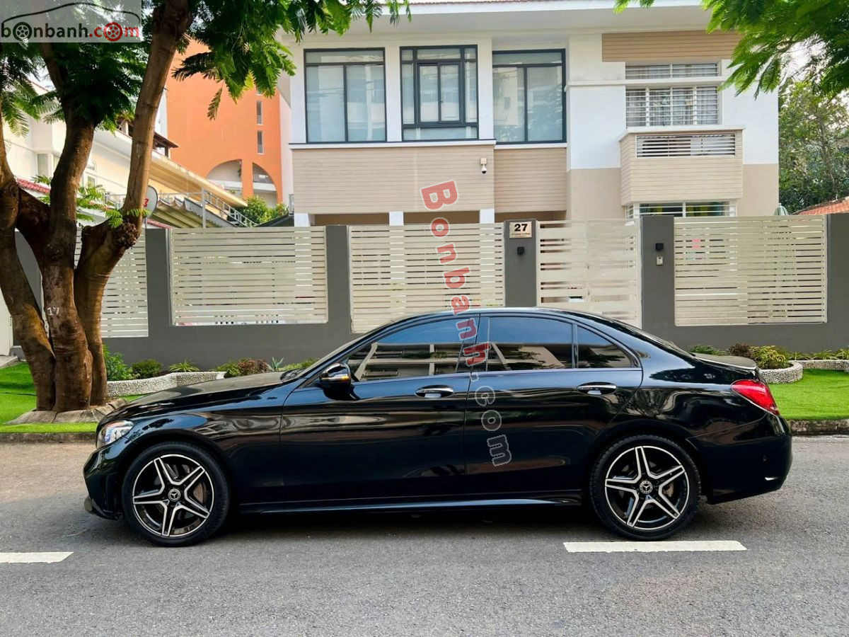 Bán ô tô Mercedes Benz C class C300 AMG - 2019 - xe cũ