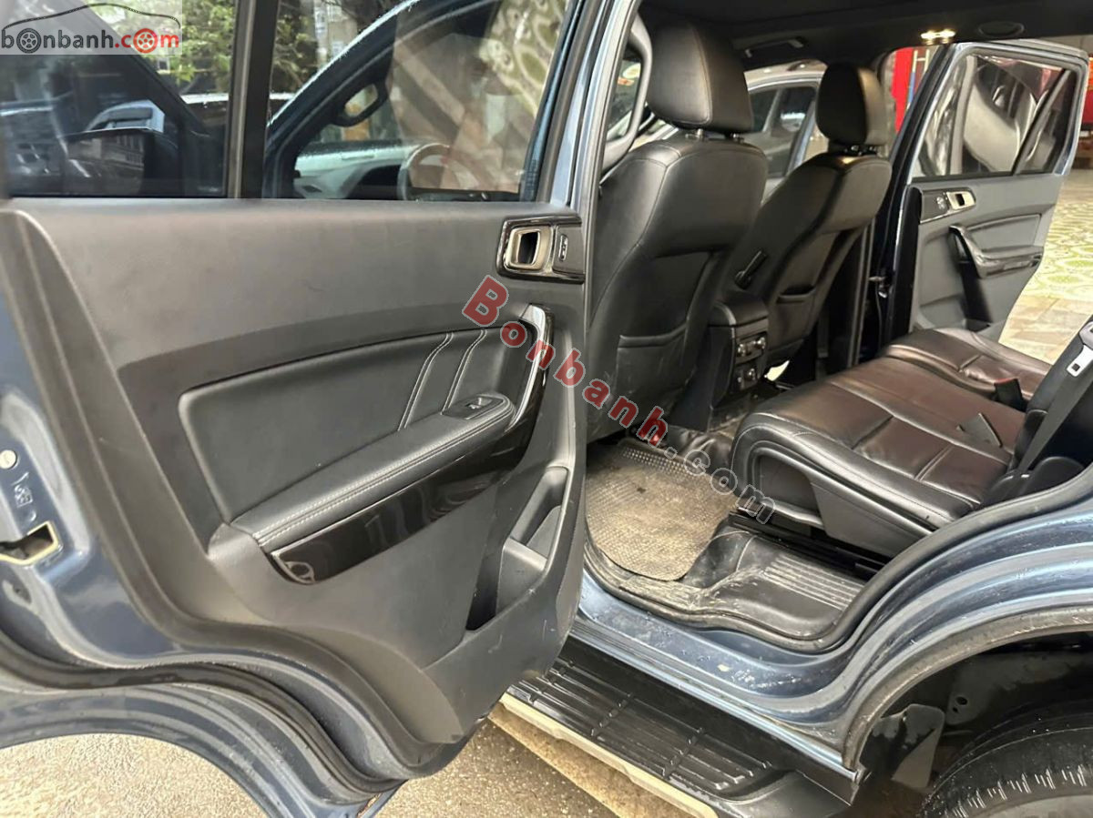 Bán ô tô Ford Everest Titanium 2.0L 4x4 AT - 2019 - xe cũ
