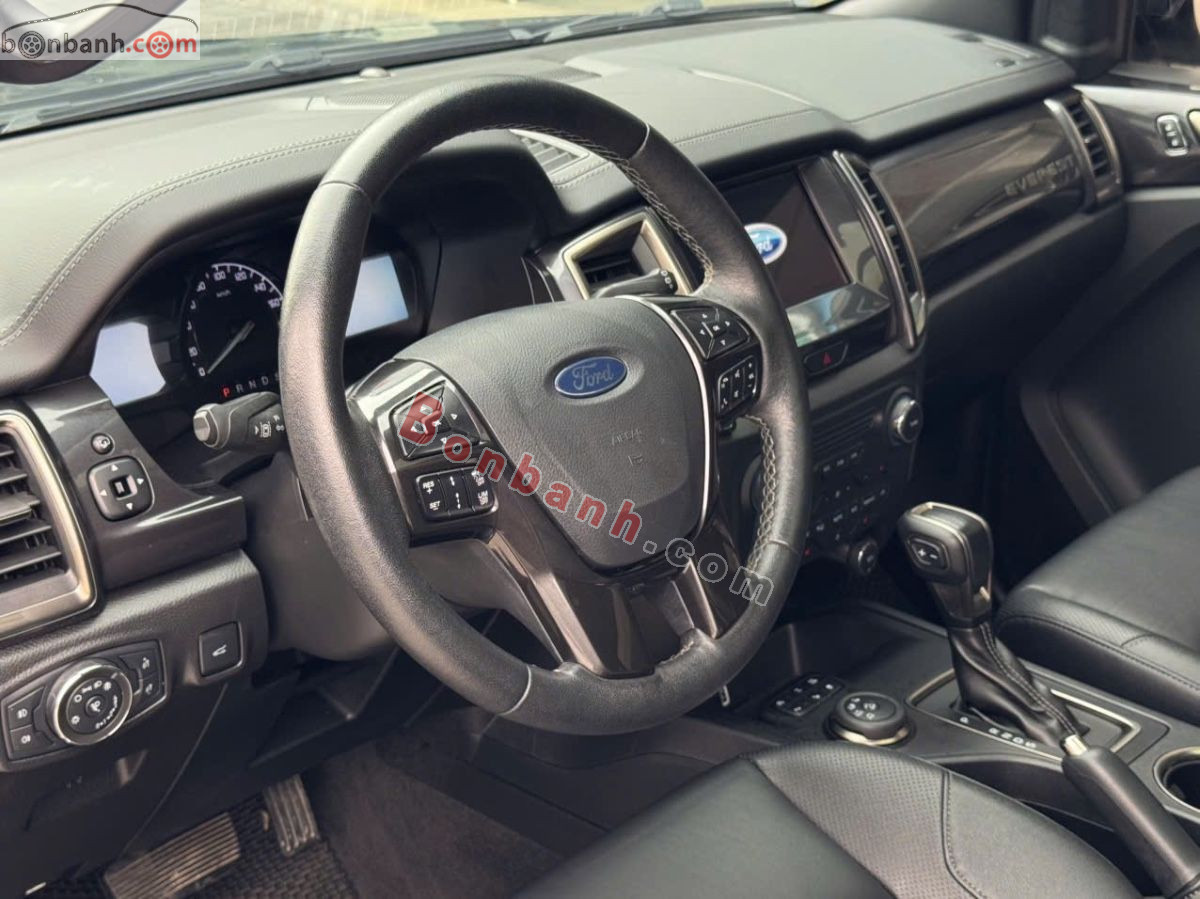 Bán ô tô Ford Everest Titanium 2.0L 4x4 AT - 2022 - xe cũ