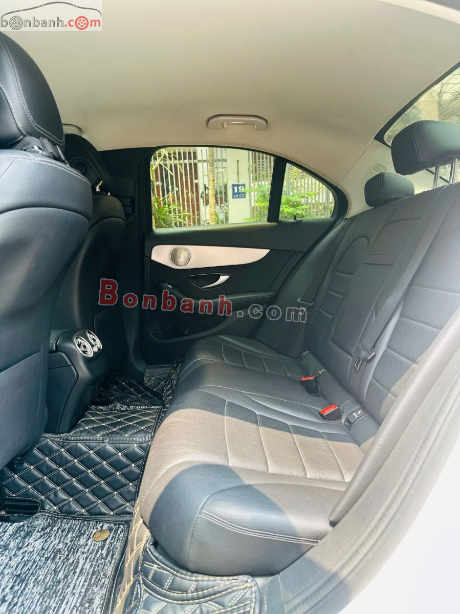 Bán ô tô Mercedes Benz C class C180 - 2020 - xe cũ