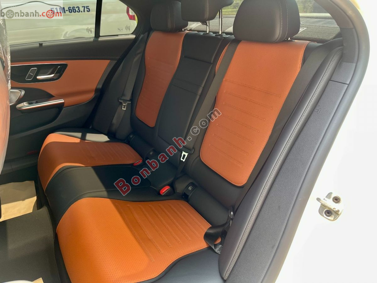 Bán ô tô Mercedes Benz C class C300 AMG - 2025 - xe cũ