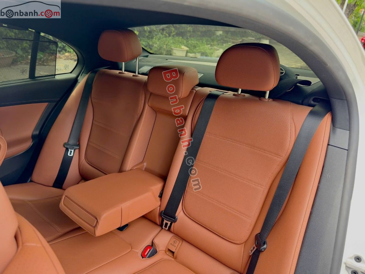 Bán ô tô Mercedes Benz C class C200 Avantgarde - 2024 - xe cũ