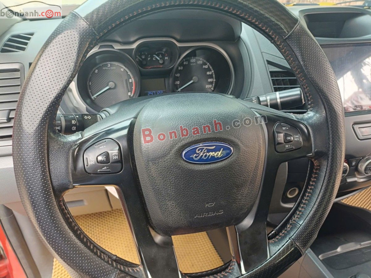 Bán ô tô Ford Ranger Wildtrak 3.2L 4x4 AT - 2014 - xe cũ