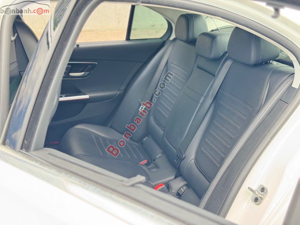 Bán ô tô Mercedes Benz C class C300 AMG - 2022 - xe cũ