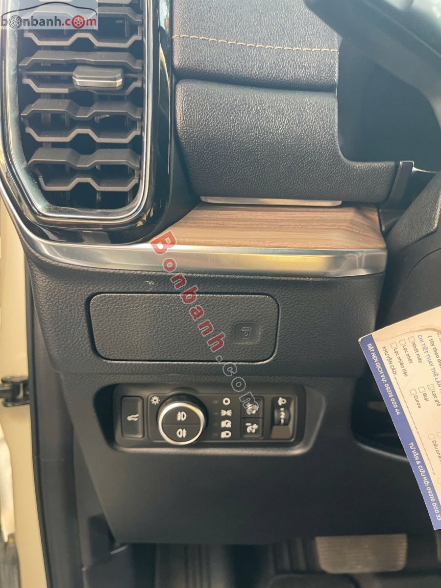Bán ô tô Ford Everest Titanium 2.0L 4x2 AT - 2023 - xe cũ