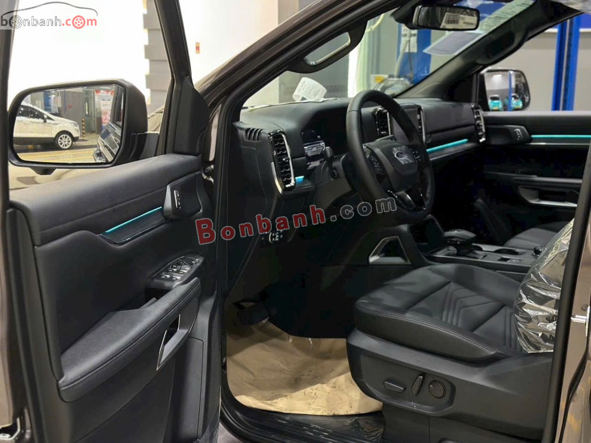Bán ô tô Ford Everest Titanium Plus 2.0L 4x4 AT - 2025 - xe mới