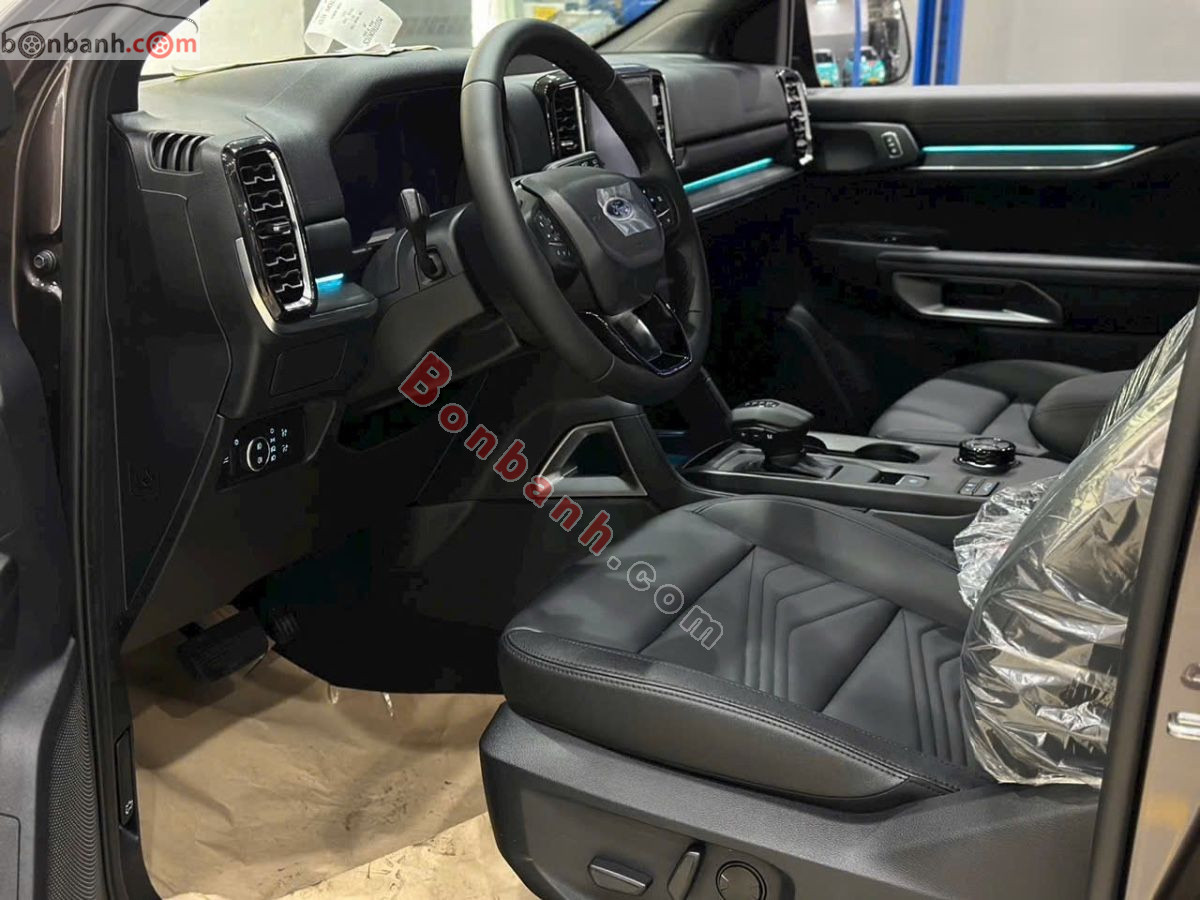 Bán ô tô Ford Everest Titanium Plus 2.0L 4x4 AT - 2025 - xe mới