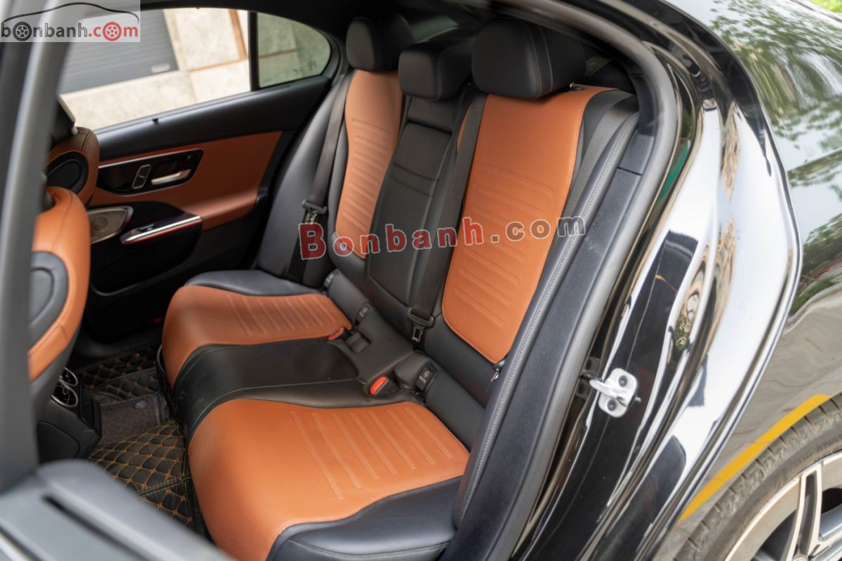 Bán ô tô Mercedes Benz C class C300 AMG - 2022 - xe cũ