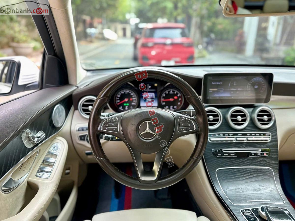 Bán ô tô Mercedes Benz GLC 300 4Matic - 2017 - xe cũ