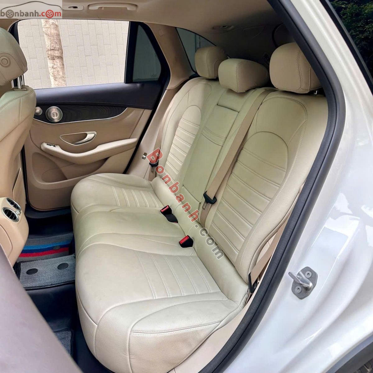Bán ô tô Mercedes Benz GLC 300 4Matic - 2017 - xe cũ