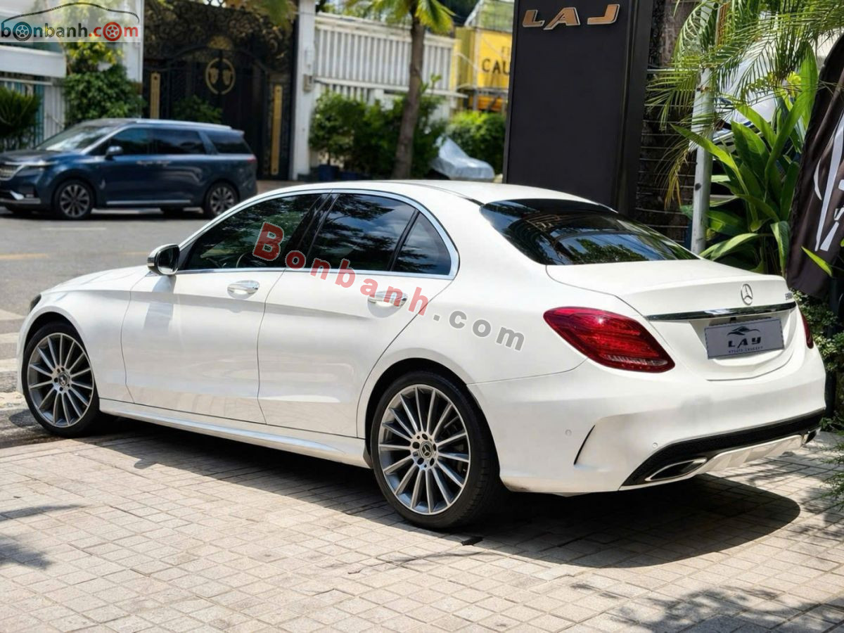 Bán ô tô Mercedes Benz C class C300 AMG - 2018 - xe cũ