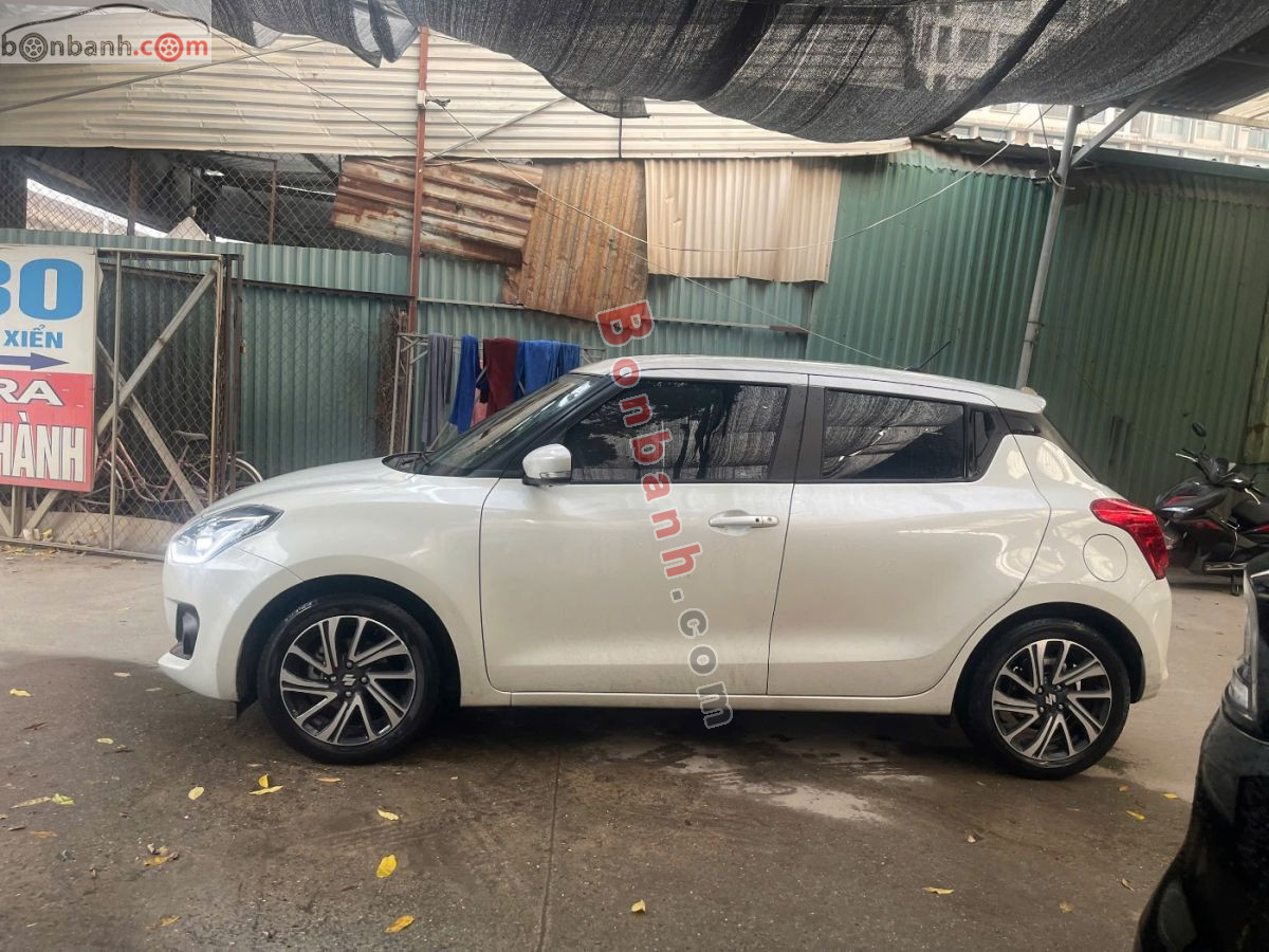 Bán ô tô Suzuki Swift GLX 1.2 AT - 2021 - xe cũ