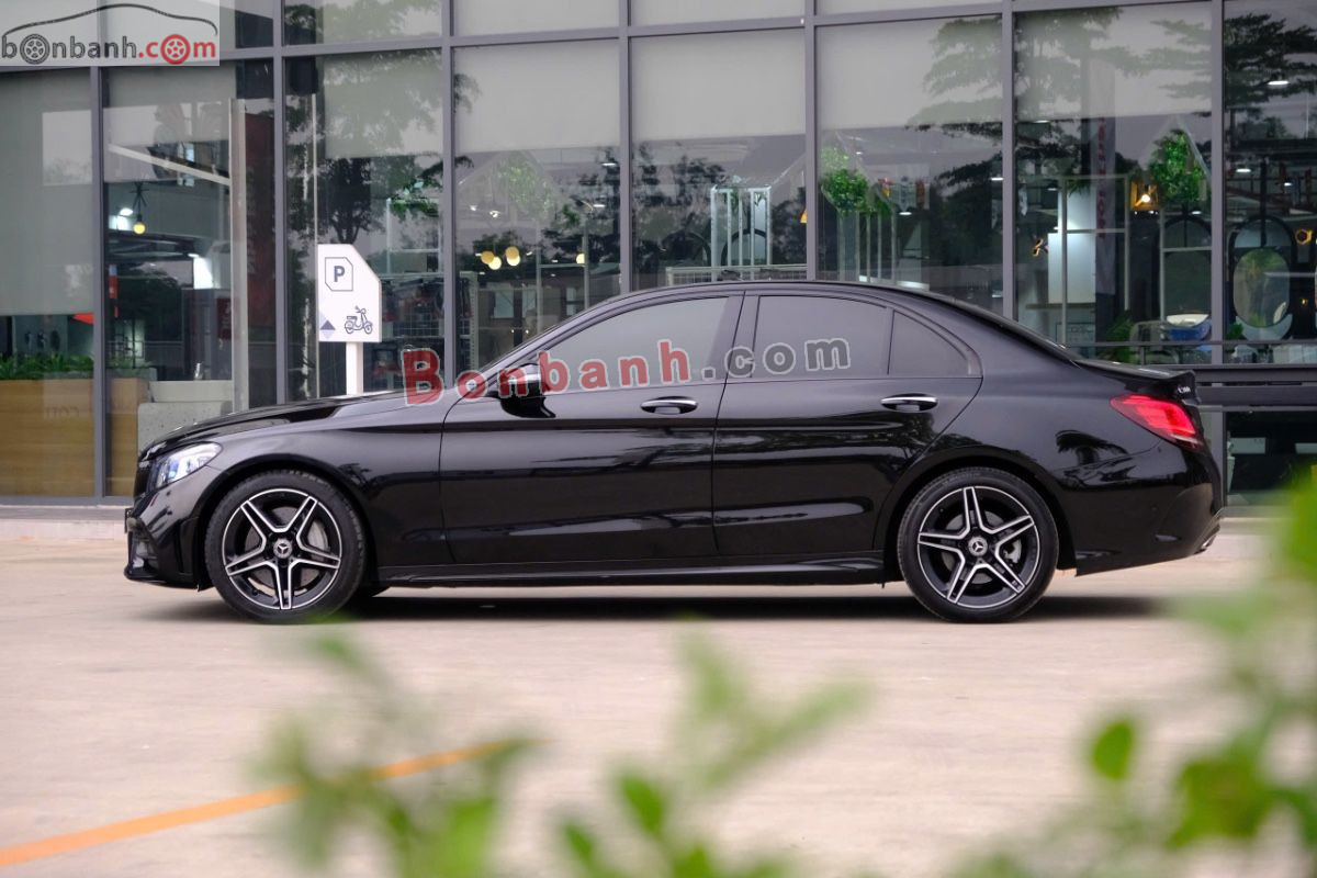 Bán ô tô Mercedes Benz C class C300 AMG - 2020 - xe cũ