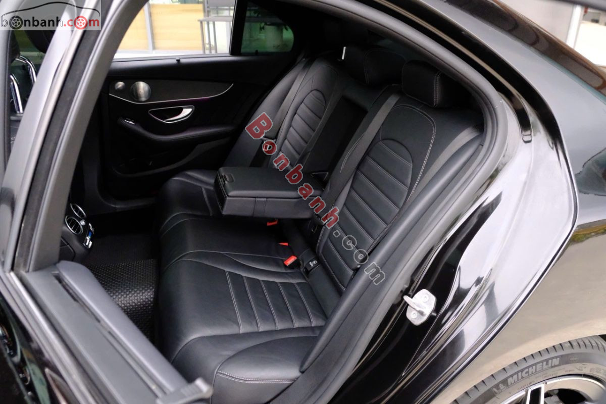 Bán ô tô Mercedes Benz C class C300 AMG - 2020 - xe cũ