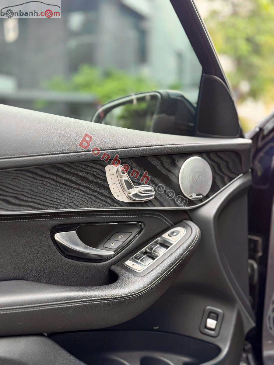 Bán ô tô Mercedes Benz GLC 300 4Matic - 2018 - xe cũ